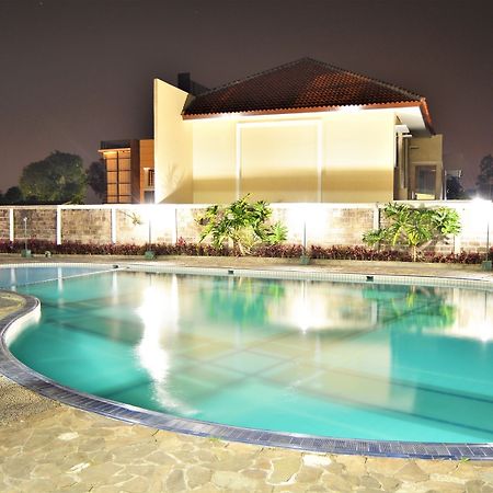 Zen Rooms Basic Cipanas Km.78 Exterior foto