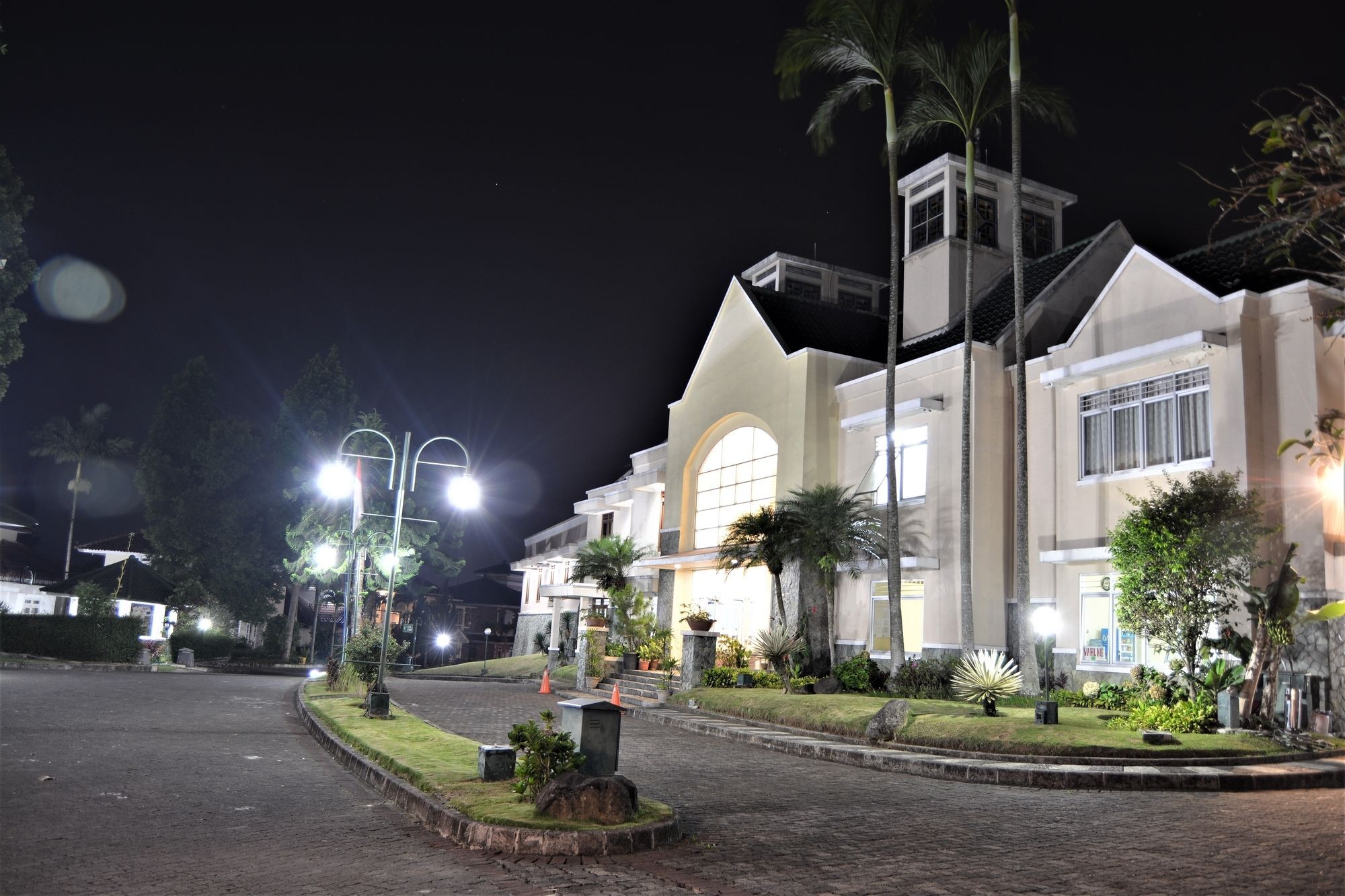 Zen Rooms Basic Cipanas Km.78 Exterior foto